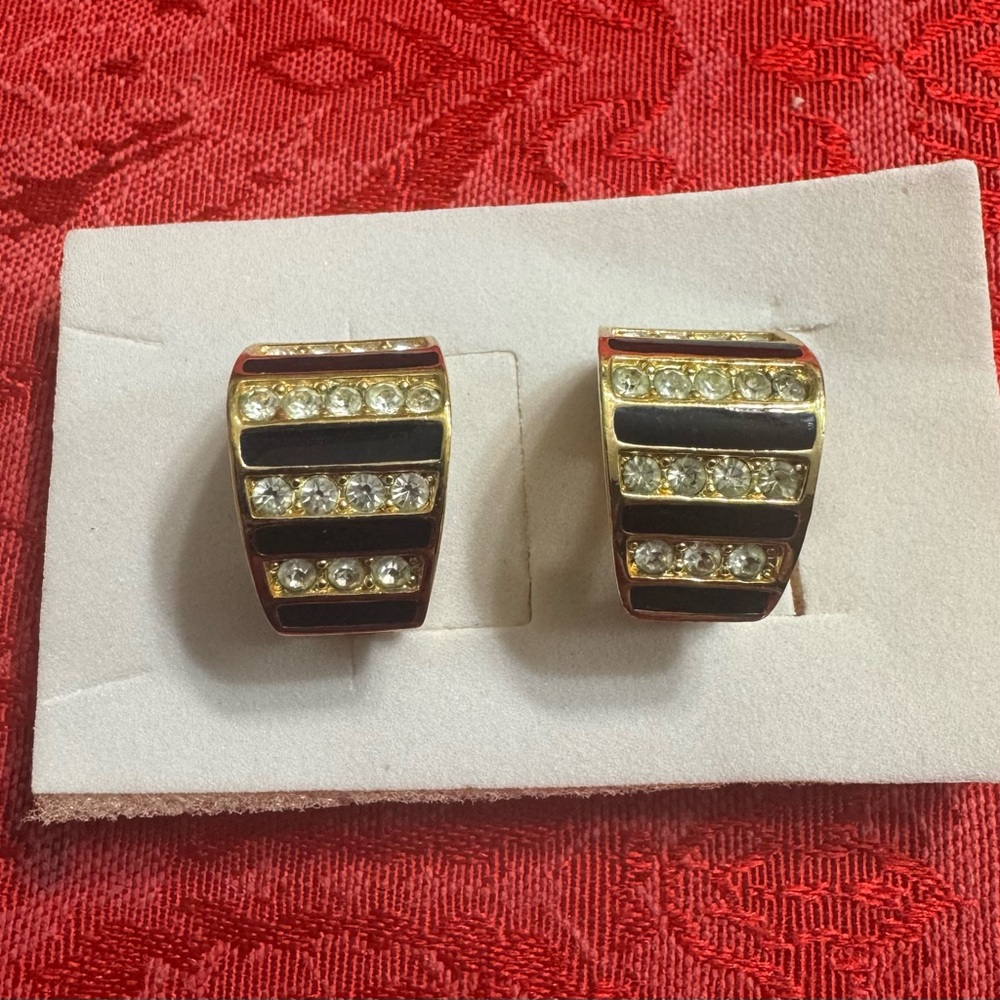 Elegant Gold and Black Striped Earrings